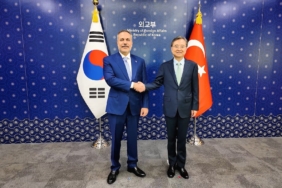 DISISLERI-BAKANI-FIDAN-GUNEY-KOREDE_1343809_399118.jpg