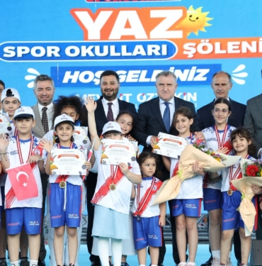 BAKAN-BAK-KAGITHANE-YAZ-SPOR-OKULLARI-S_1437000_427247.jpg