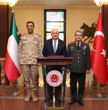 BAKAN-GULER-KUVEYT-GENELKURMAY-BASKANI-_1414422_420382.jpg