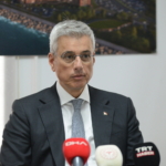 BAKAN-MEMISOGLU-DUNYANIN-EN-IYI-SAGLIK-_1428717_424665-scaled.jpg