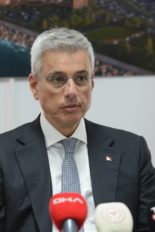 BAKAN-MEMISOGLU-DUNYANIN-EN-IYI-SAGLIK-_1428717_424665-scaled.jpg