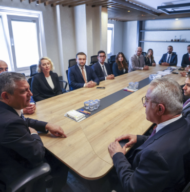 YENI-PARTI-YDK-ILK-TOPLANTISINI-GERCEKL_1432427_425750-scaled.jpg