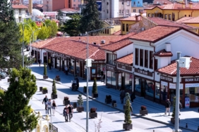 BAKAN-KURUM-YENILENEN-CORUM-TARIHI-KENT_1470833_437642.jpg