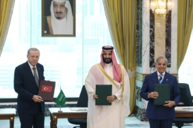 CUMHURBASKANI-ERDOGAN-BOLGENIN-MESELELE_1454374_432653.jpg