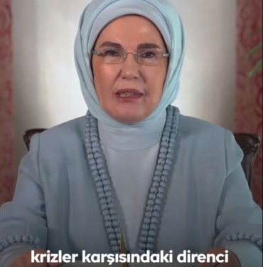 EMINE-ERDOGANDAN-6NCI-LIDER-ESLERI-ZIR_1473171_438318.jpg