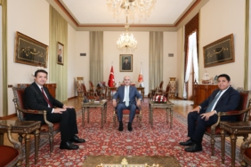 TBMM-BASKANI-KURTULMUS-SAADET-PARTISI-G_1444178_429534.jpg