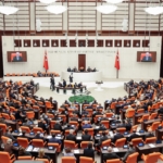 TBMM-GENEL-KURULU-KAPANDI_1443093_429200.jpg