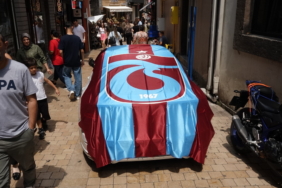 TRABZON-SOKAKLARINDA-SALAH-COSKUSU-YASAN_1443969_429470-1-scaled.jpg